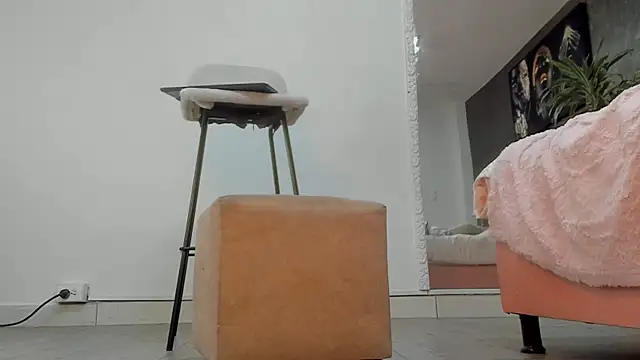 Snapshot of isa_lancaster chatting on July 2026 02:05:17 AM isa lancaster online show from July 2026 02:05:17 AM