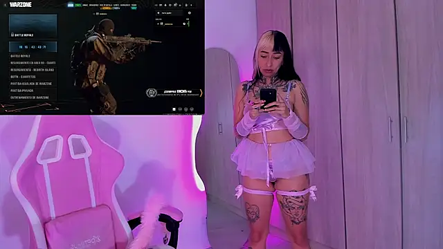 Snapshot of HollyHudsonn chatting on March 2025 11:17:01 PM HollyHudsonn online show from March 2025 11:17:01 PM