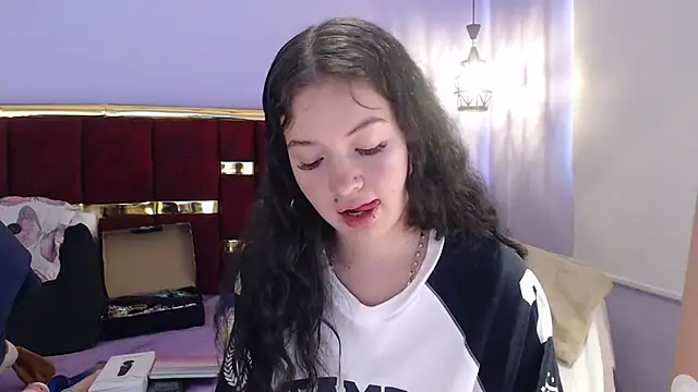 lilimini032 online show from December 2025 07:33:02 PM