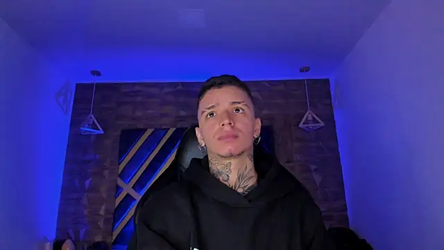 Ian Castillo  online show from April 2026 11:27:01 AM