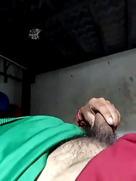 Snapshot of rayhot69 chatting on December 2024 09:40:02 PM rayhot69 online show from December 2024 09:40:02 PM