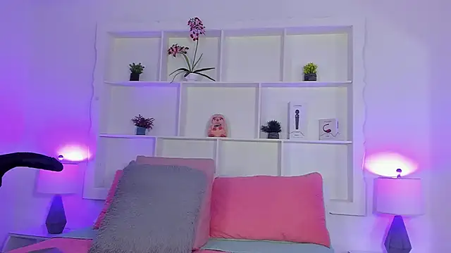 Jenifer Diaz online show from April 2026 12:40:02 PM