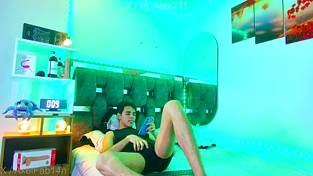 Alex and Fabian online show from November 2025 08:54:01 PM