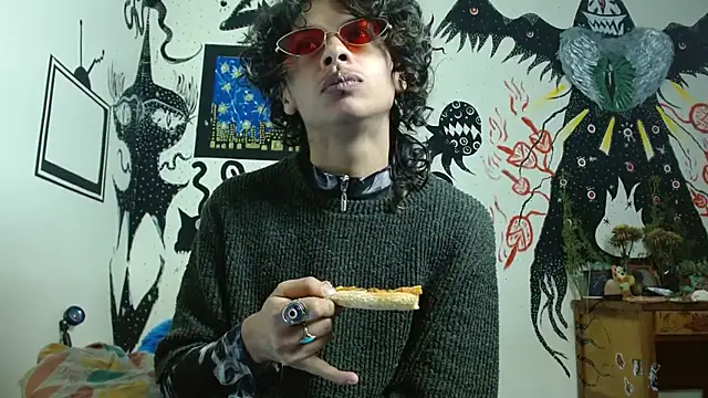 fenixmfx19 online show from October 2025 06:05:02 PM