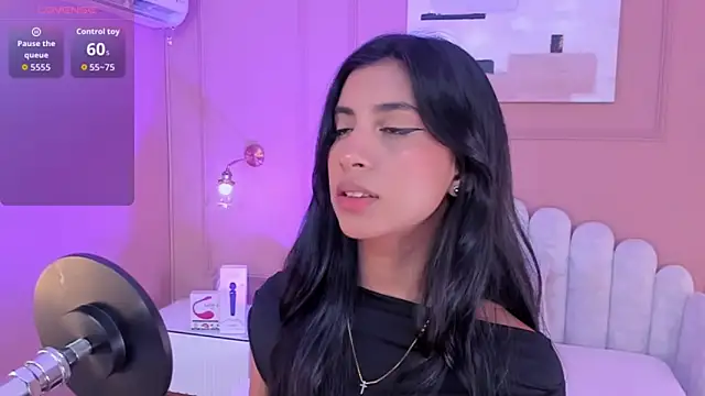 zia cooper online show from April 2026 08:09:02 PM