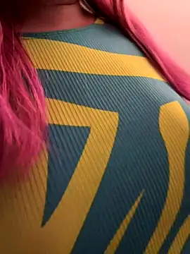 Popinasq online show from December 2025 10:37:01 PM