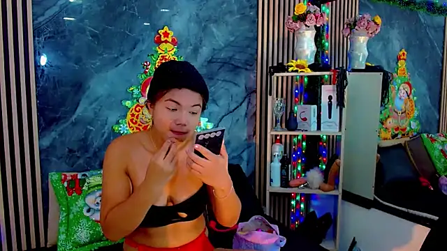 Snapshot of Isalombardi chatting on December 2025 04:07:02 AM Isalombardi online show from December 2025 04:07:02 AM