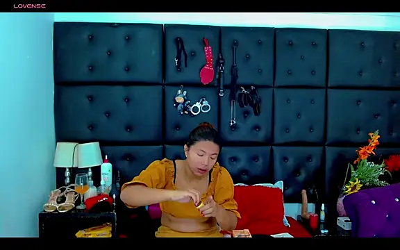 Isalombardi online show from April 2026 02:25:01 AM