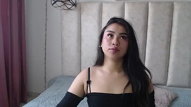 hinataleecs online show from December 2025 08:58:01 PM