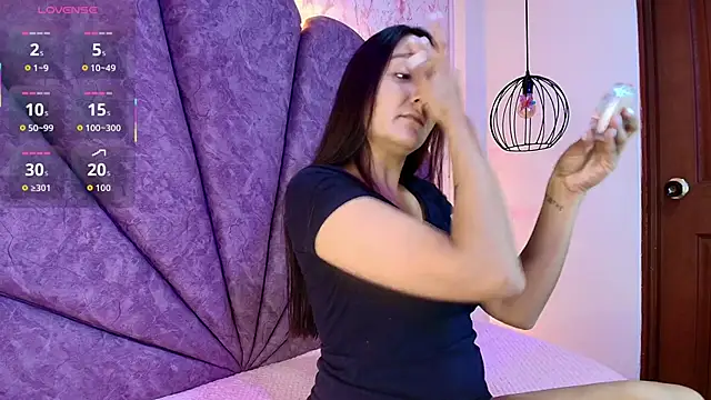  alaia collway  online show from April 2026 12:31:01 PM