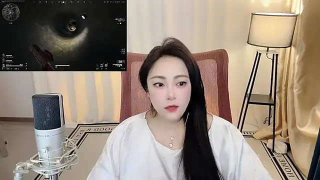Snapshot of Daisy-77 chatting on June 2026 01:49:01 PM Daisy-77 online show from June 2026 01:49:01 PM