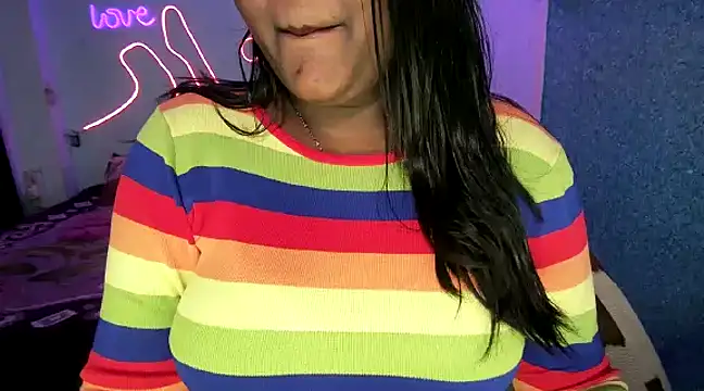 expression queen online show from January 2025 08:48:01 PM