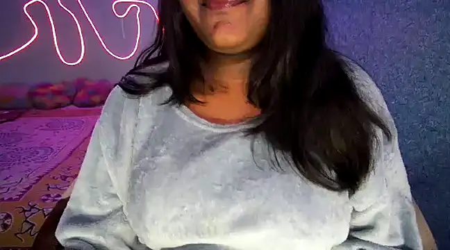 expression queen online show from January 2025 04:01:01 PM