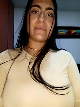 Snapshot of miakhalifaaa_ chatting on June 2026 10:45:02 PM miakhalifaaa online show from June 2026 10:45:02 PM