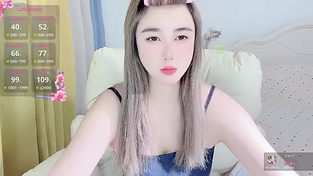 Caitlyn   online show from April 2026 07:49:01 PM