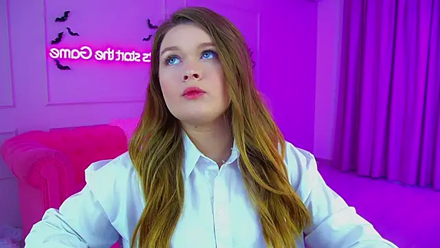 CrystalLyons online show from October 2025 11:06:02 AM