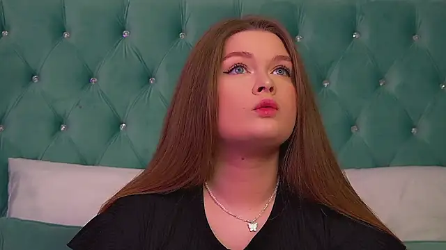 CrystalLyons online show from February 2026 06:09:01 AM