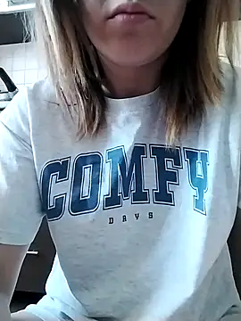 ladyrrr online show from July 2026 07:29:01 AM