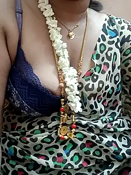 Snapshot of gaurika18 chatting on February 2025 11:47:02 PM gaurika18 online show from February 2025 11:47:02 PM