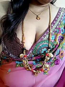 Snapshot of gaurika18 chatting on March 2025 04:58:02 AM gaurika18 online show from March 2025 04:58:02 AM