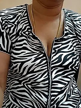 Snapshot of gaurika18 chatting on March 2025 01:10:02 AM gaurika18 online show from March 2025 01:10:02 AM