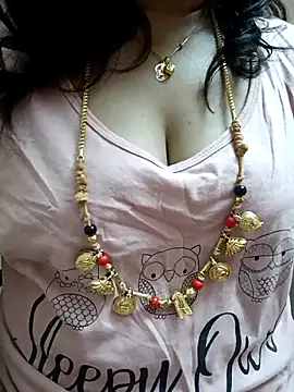 Snapshot of gaurika18 chatting on March 2025 03:05:02 PM gaurika18 online show from March 2025 03:05:02 PM