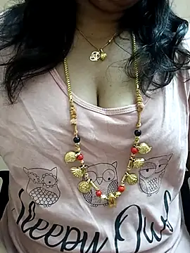 Snapshot of gaurika18 chatting on March 2025 06:11:01 PM gaurika18 online show from March 2025 06:11:01 PM