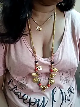 Snapshot of gaurika18 chatting on March 2025 02:42:02 AM gaurika18 online show from March 2025 02:42:02 AM