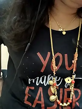 Snapshot of gaurika18 chatting on March 2025 02:45:01 PM gaurika18 online show from March 2025 02:45:01 PM