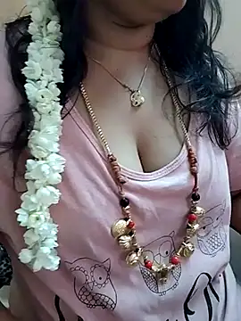 Snapshot of gaurika18 chatting on March 2025 06:57:01 AM gaurika18 online show from March 2025 06:57:01 AM