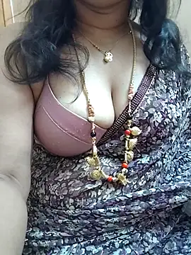 Snapshot of gaurika18 chatting on March 2025 12:04:01 AM gaurika18 online show from March 2025 12:04:01 AM