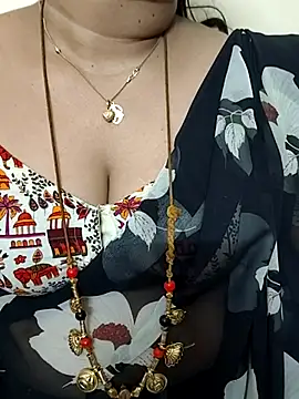 Snapshot of gaurika18 chatting on October 2025 10:23:02 AM gaurika18 online show from October 2025 10:23:02 AM