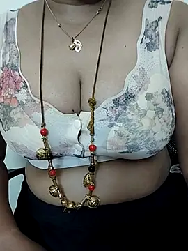 Snapshot of gaurika18 chatting on October 2025 02:20:01 AM gaurika18 online show from October 2025 02:20:01 AM