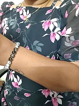 Snapshot of gaurika18 chatting on October 2025 05:59:01 AM gaurika18 online show from October 2025 05:59:01 AM