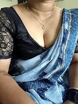 Snapshot of gaurika18 chatting on March 2026 05:44:01 AM gaurika18 online show from March 2026 05:44:01 AM