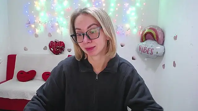 VasilisaSii online show from September 2025 05:12:01 AM