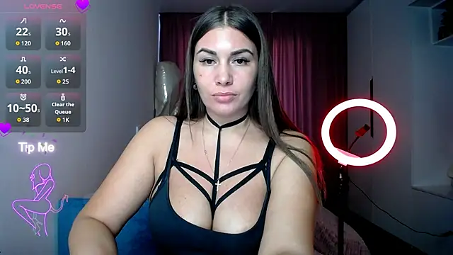 LinaSparks online show from March 2026 01:49:01 PM