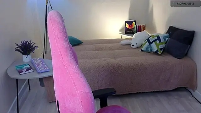 Lill Mary online show from February 2025 02:17:02 AM