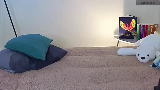 Lill Mary online show from February 2025 09:11:02 AM