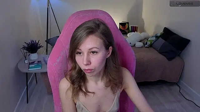 Lill Mary online show from February 2025 04:10:02 AM