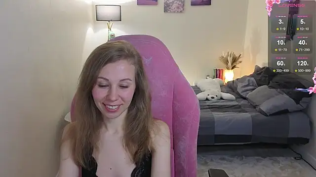 Lill Mary online show from October 2025 02:44:01 AM