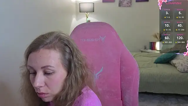 Lill Mary online show from October 2025 12:33:02 AM