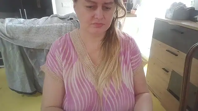 Snapshot of Meliss_Official9 chatting on February 2026 09:13:01 AM Meliss Official9 online show from February 2026 09:13:01 AM