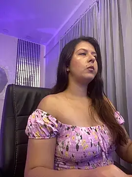 Snapshot of liss_black chatting on April 2026 04:15:02 AM liss black online show from April 2026 04:15:02 AM