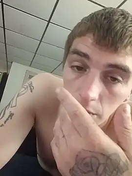 Snapshot of MacDogg6_ chatting on June 2026 07:57:01 AM MacDogg6 online show from June 2026 07:57:01 AM
