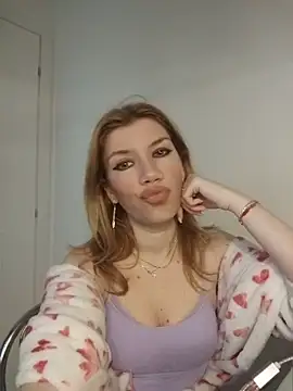 EvaRush online show from April 2026 06:00:02 AM