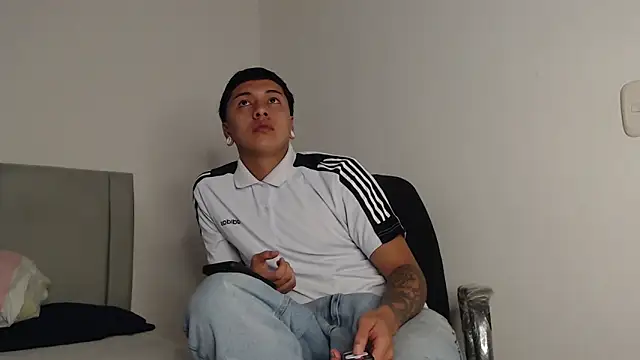 alex-lover online show from April 2026 04:06:02 AM