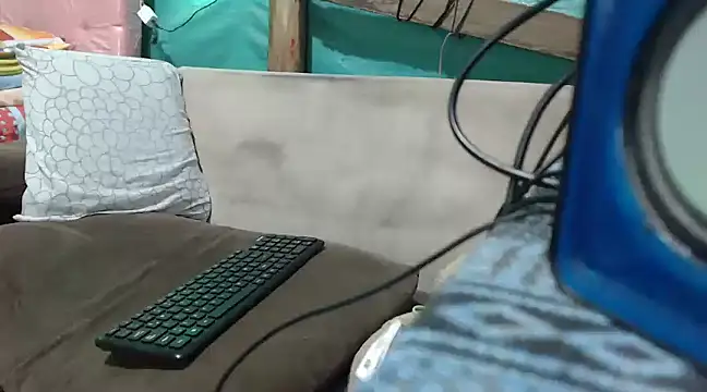 mom son dirty online show from March 2025 12:05:02 AM