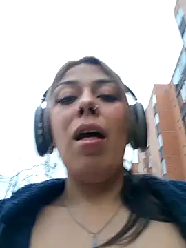 Sweel Leyva18 online show from November 2025 10:34:02 PM