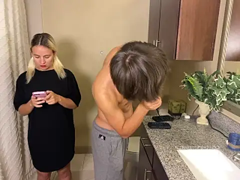 girlfriendmissy online show from March 2026 04:28:02 PM